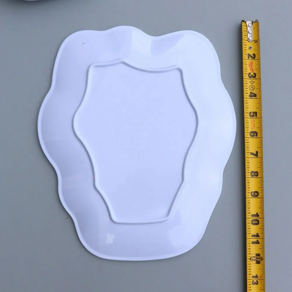 Hello Kitty Plastic Party Plates 3 Piece Halloween Skeleton